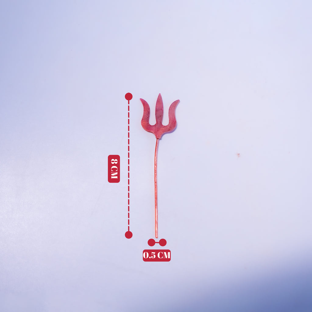 Red trident-shaped object with measurements on a light purple background