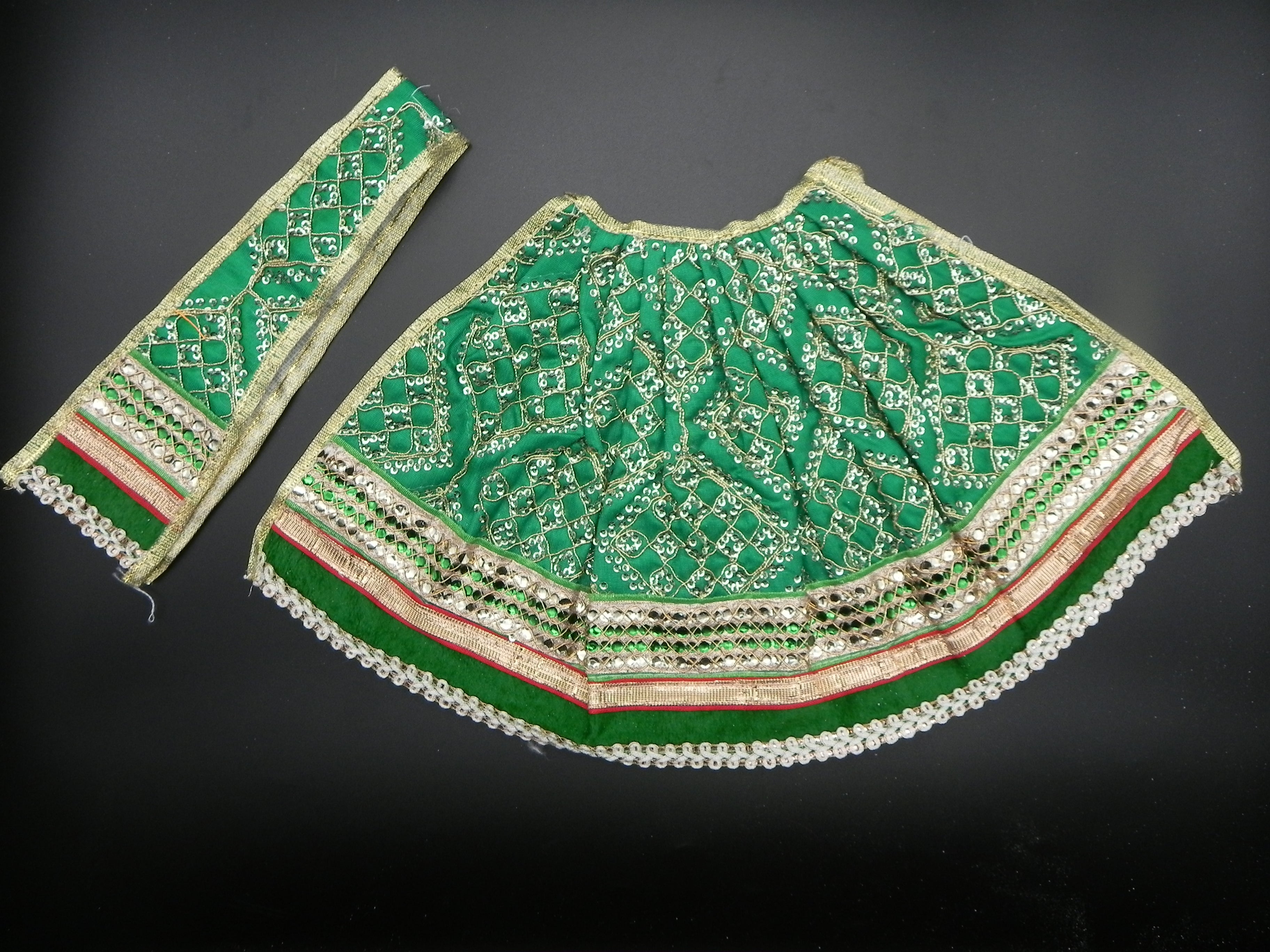 Diamond Fan Design ﻿Lehenga and Patka Set Height-8 inch