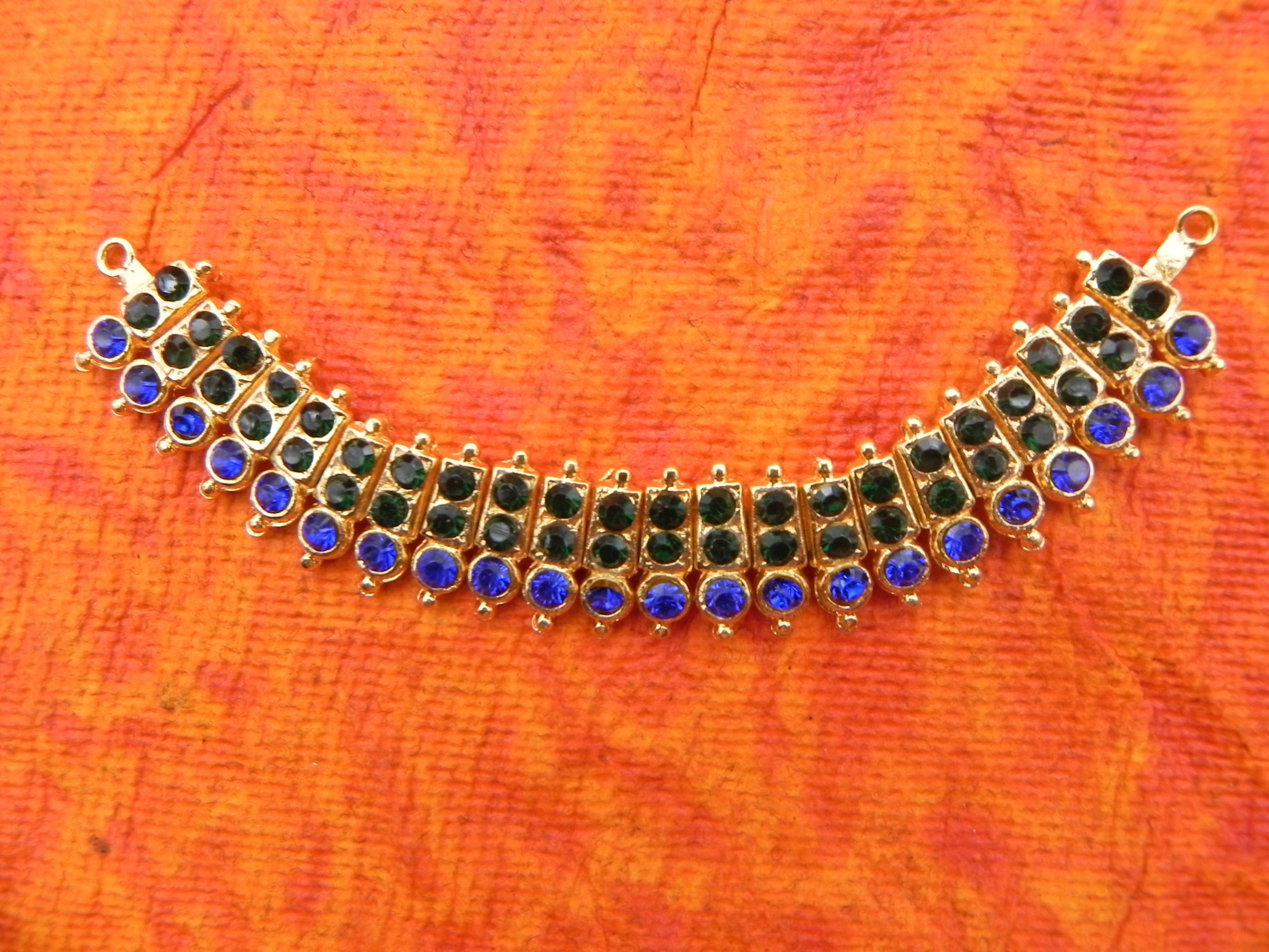 Small Stone Necklace   [Length - 8cm]